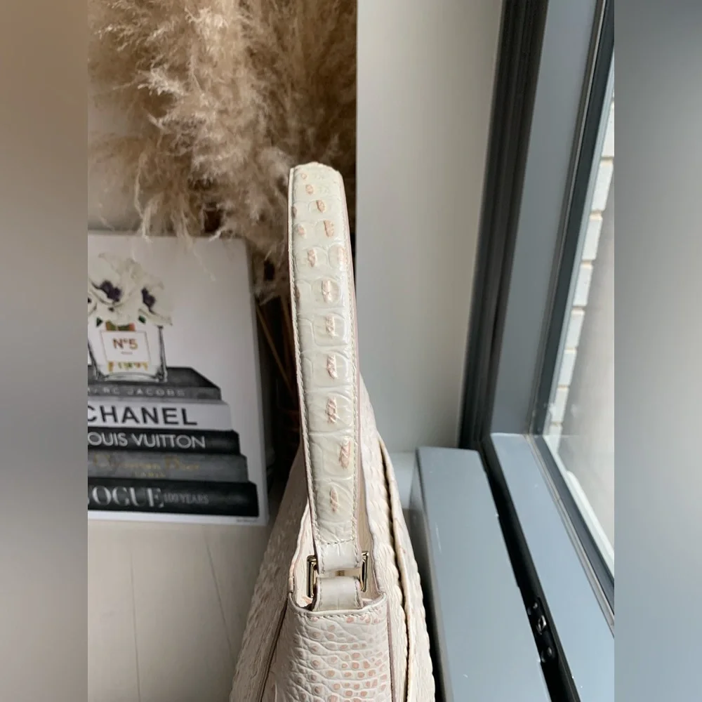 Brahmin Melbourne Vada Hobo Bag Leather Croc Embossed Cream Beige Spacious - Picture 8 of 14